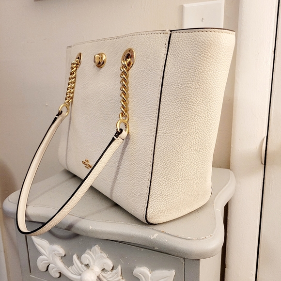 Coach Turn lock chain tote 27 NWOT attached - Picture 3 of 16